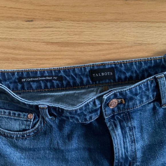 NWT Talbots Girlfriend Denim short with 7.5” inseam. Labor Day weekend sale. - Picture 3 of 4